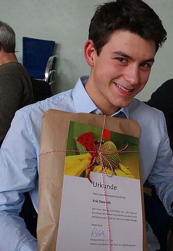 Weihnachtsgeschenk von Inway Systems: Erik Dwornik ist Bienenpate